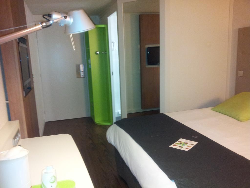 Hotel Campanile 昂蒂布 外观 照片